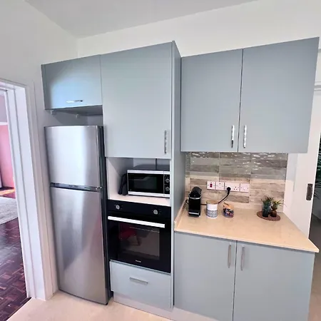 Apartment Genis Ve Yepyeni Konforlu & Merkezi Nikosia