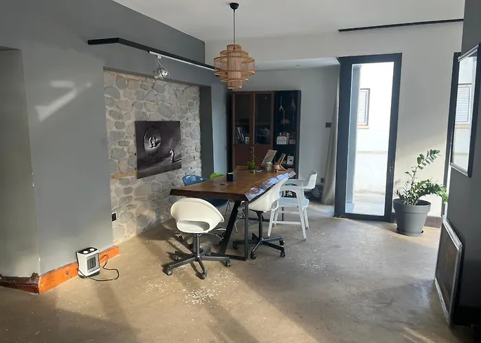 Genis Ve Yepyeni Konforlu & Merkezi Daire