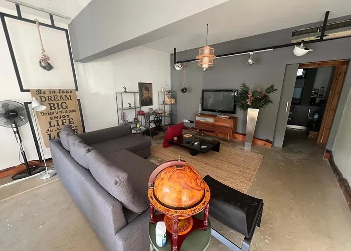 Genis Ve Yepyeni Konforlu & Merkezi Daire Apartment Nicosia