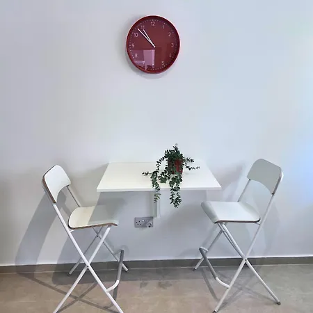 Genis Ve Yepyeni Konforlu & Merkezi Apartment Nicosia